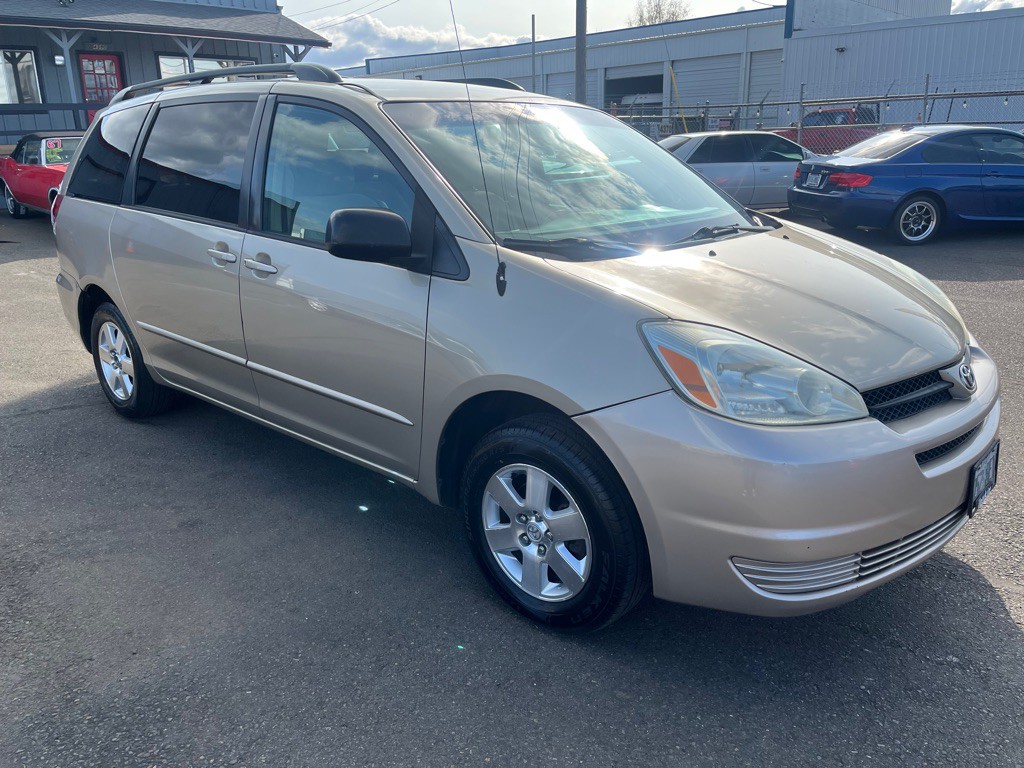 2004 Toyota Sienna Image 4