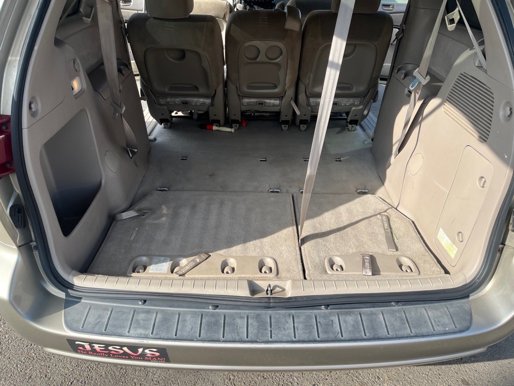 2004 Toyota Sienna Image 12