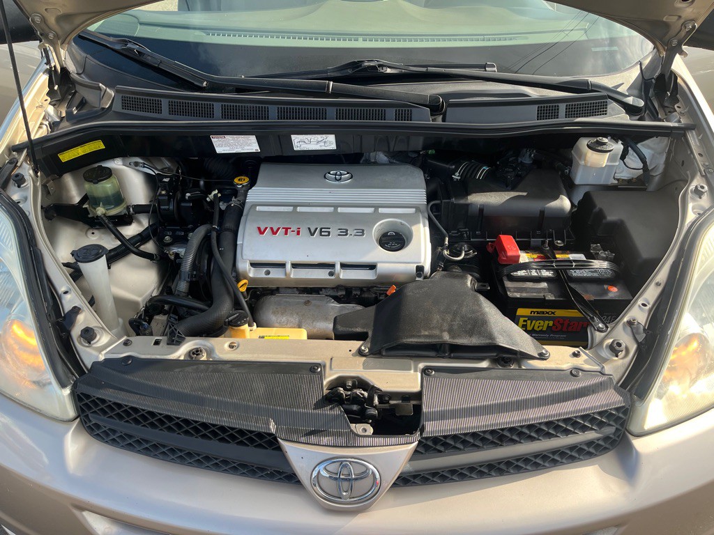 2004 Toyota Sienna Image 14