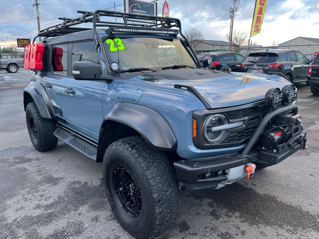 2023 Ford Bronco Image 3