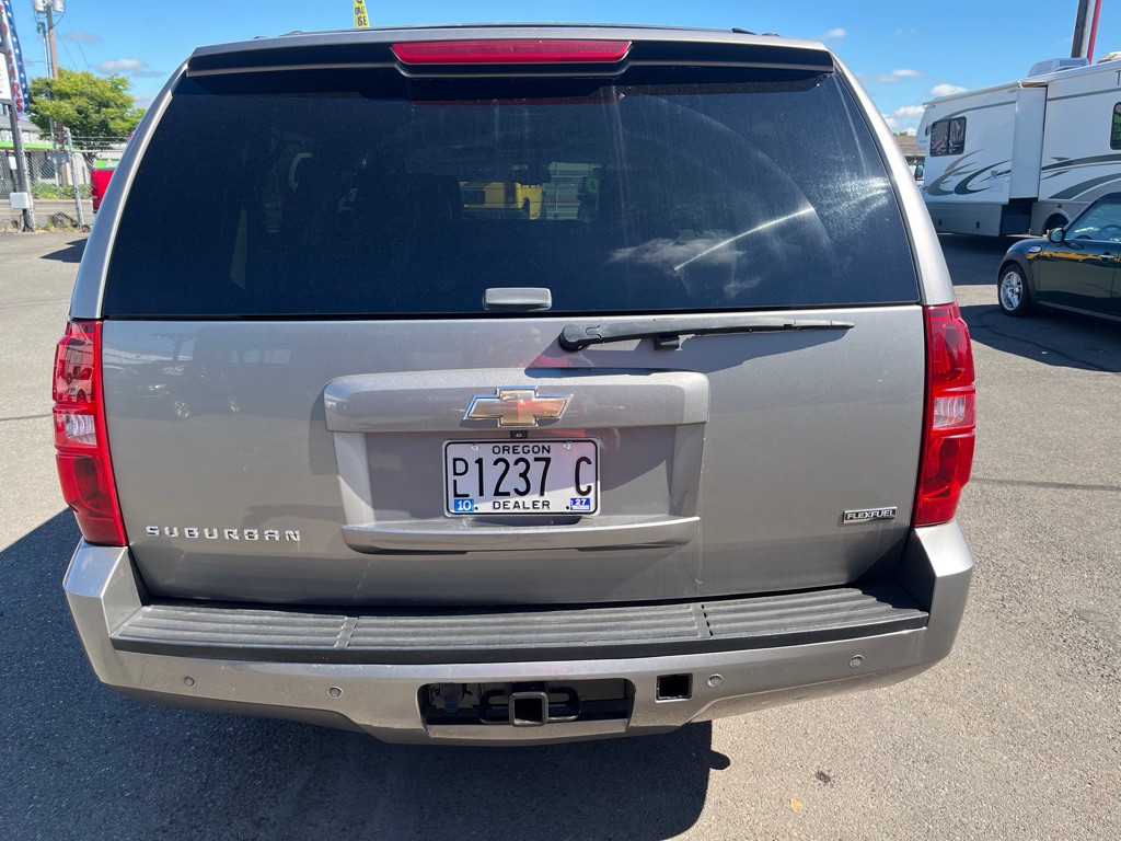 2008 Chevrolet Suburban Image 9
