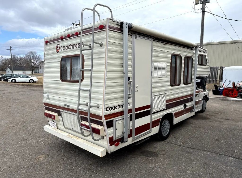 1985 Toyota Pickup Commercial / Camper Image 8