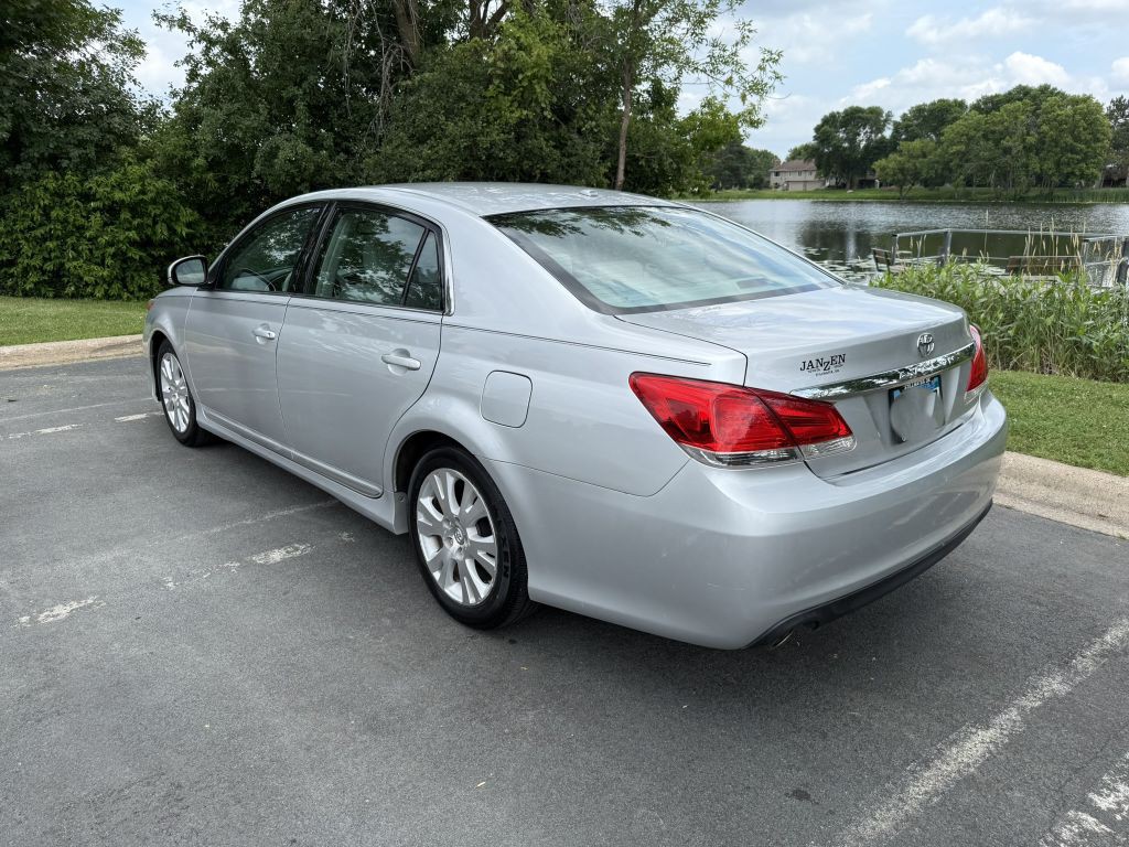 2012 Toyota Avalon Image 7