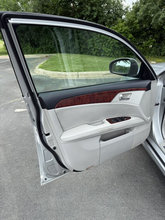 2012 Toyota Avalon Image 9