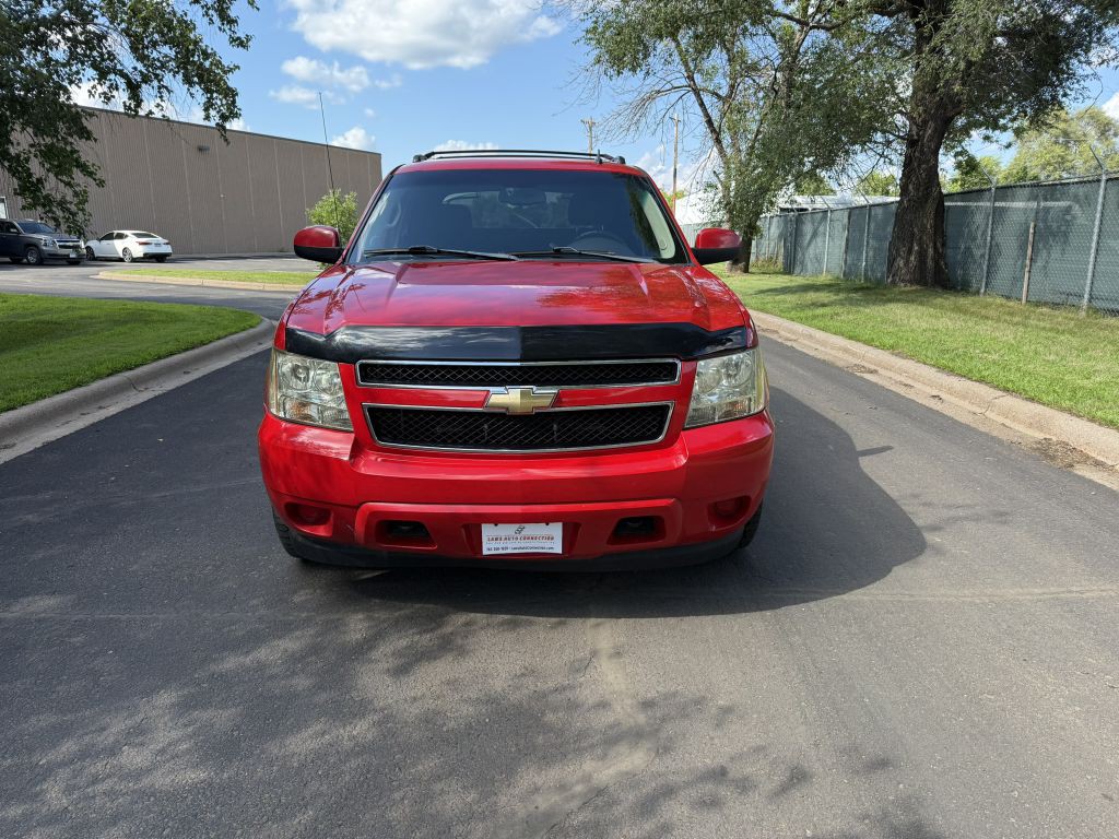 2011 Chevrolet Avalanche Image 3