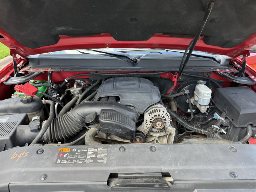 2011 Chevrolet Avalanche Image 18