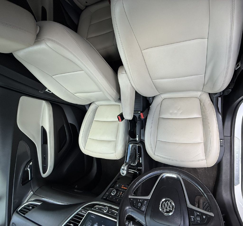 2017 Buick Enclave Image 21