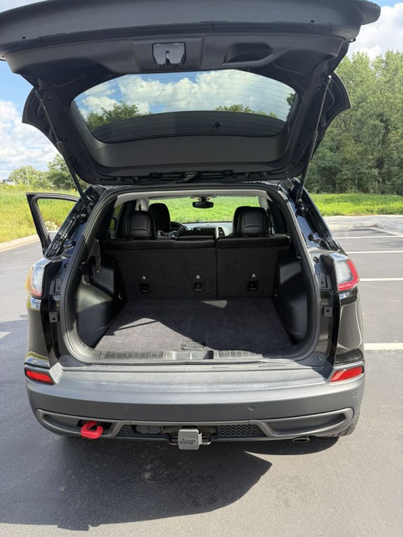 2019 Jeep Cherokee Image 6