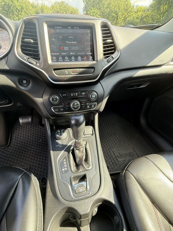 2019 Jeep Cherokee Image 9