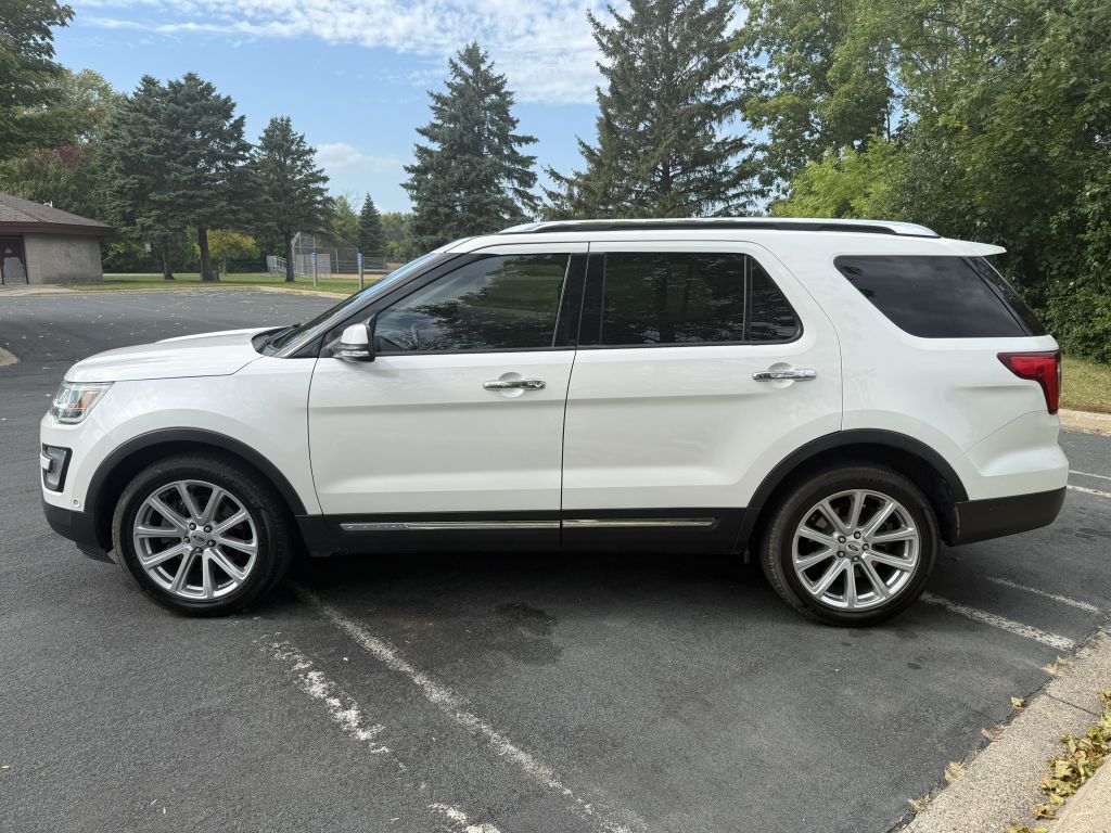 2017 Ford Explorer Image 12