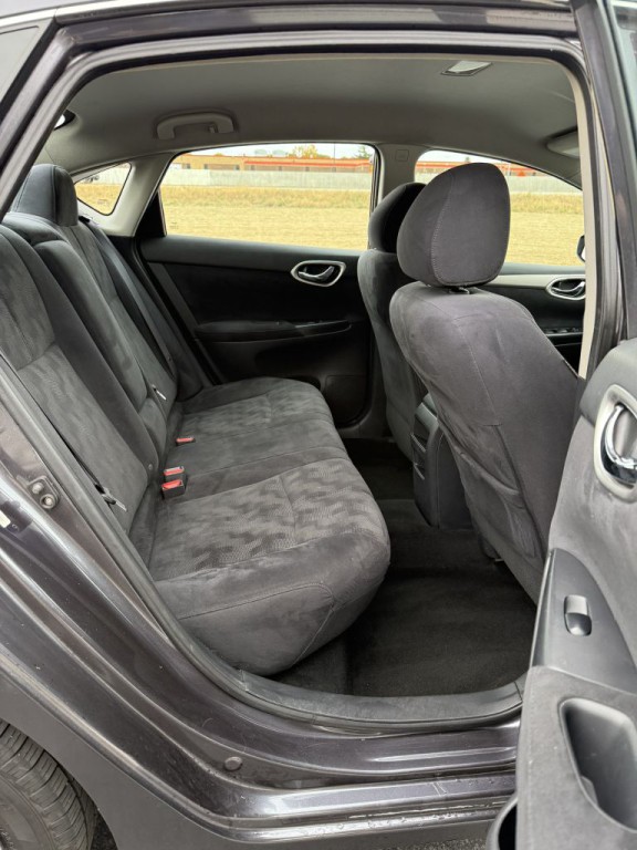 2013 Nissan Sentra Image 13
