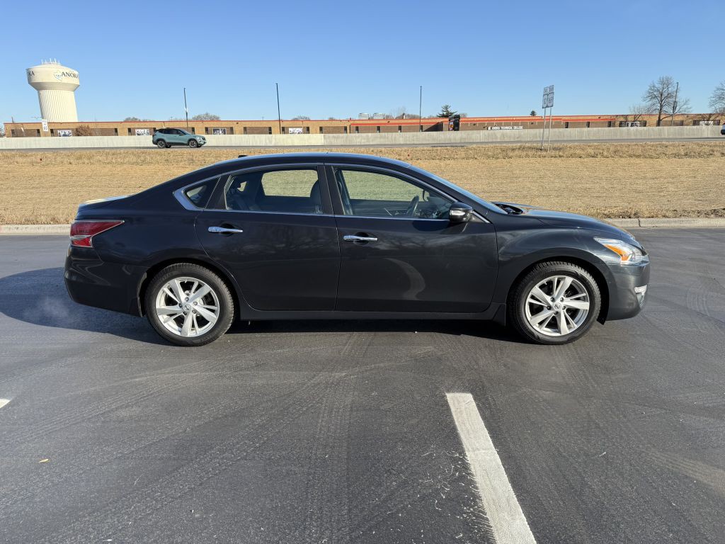 2014 Nissan Altima Image 3