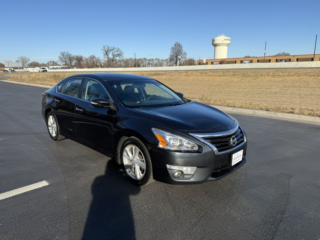 2014 Nissan Altima Image 9