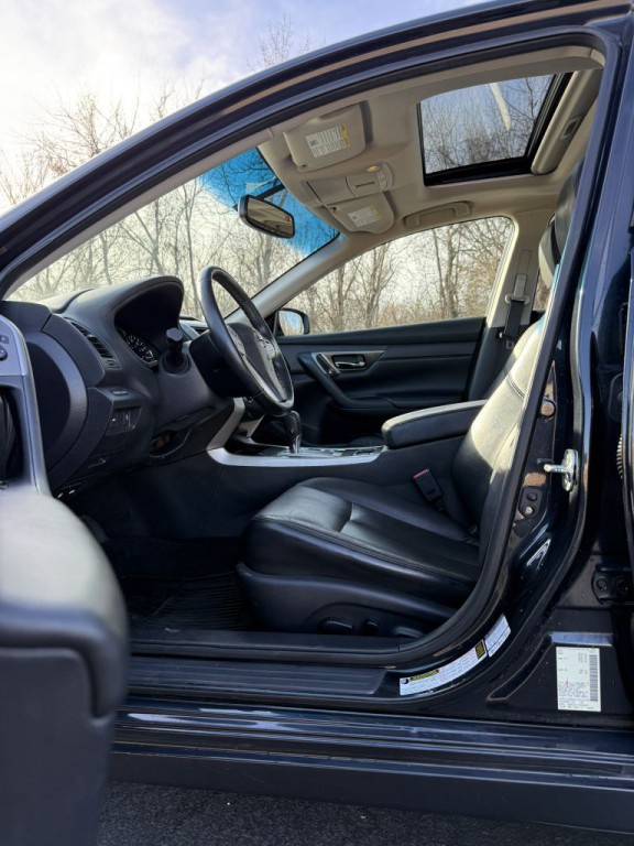 2014 Nissan Altima Image 10