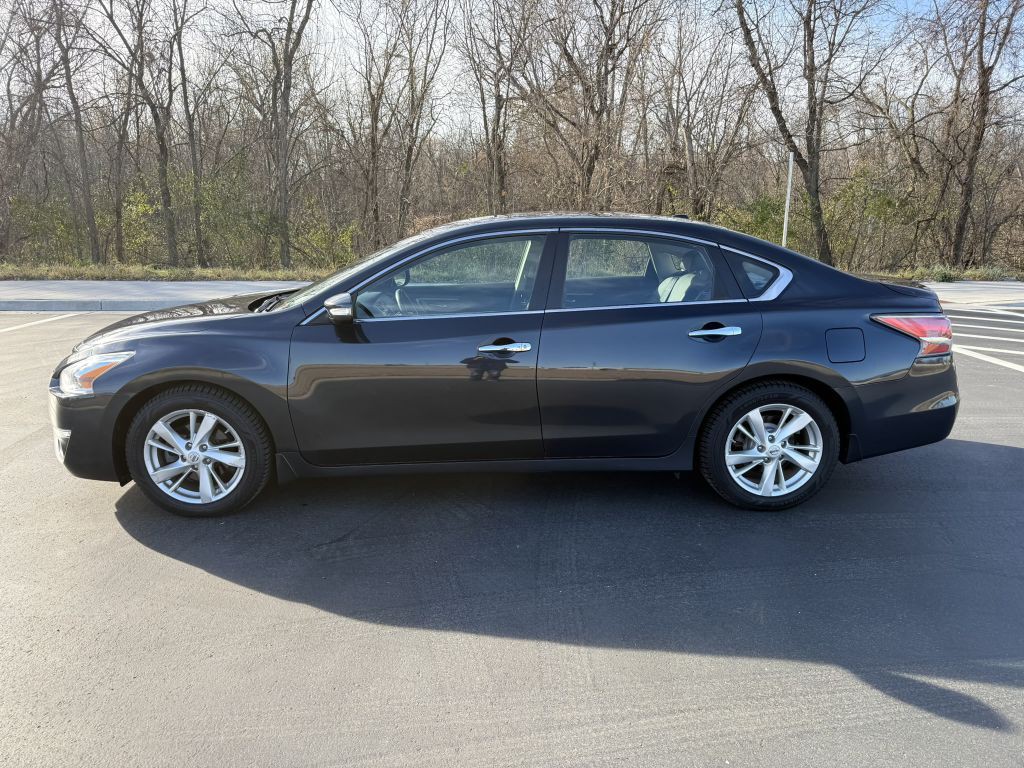 2014 Nissan Altima Image 12