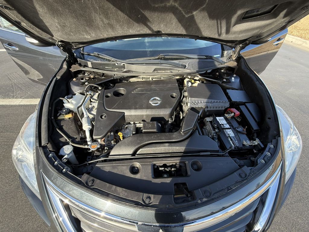 2014 Nissan Altima Image 17