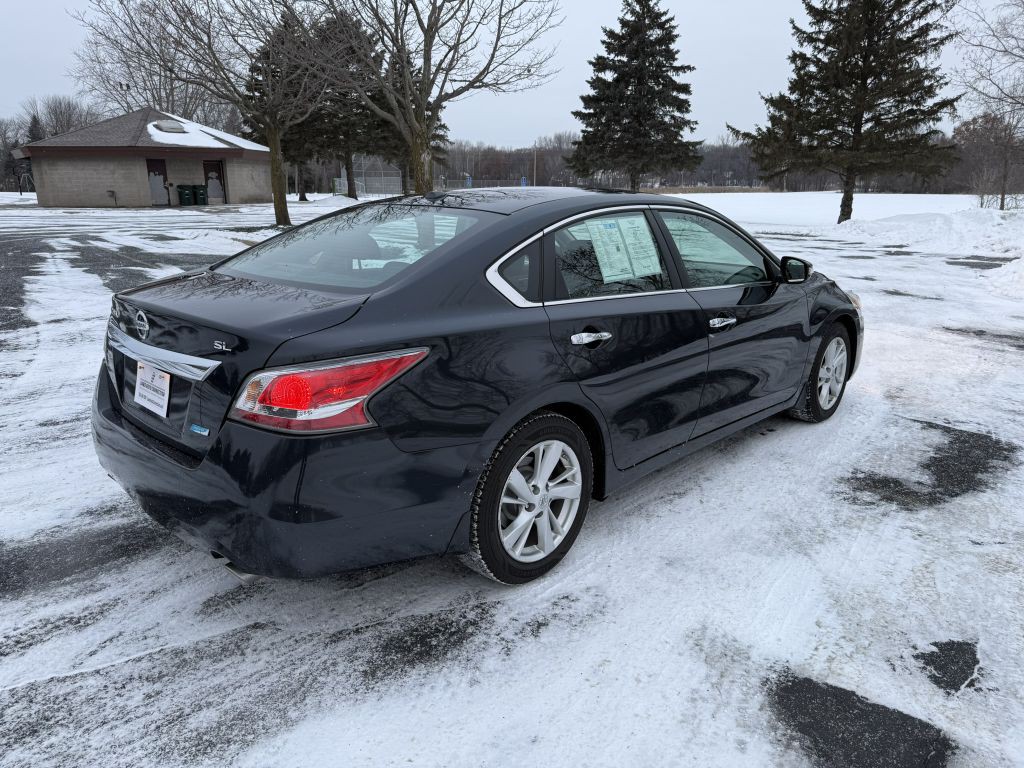 2014 Nissan Altima Image 12