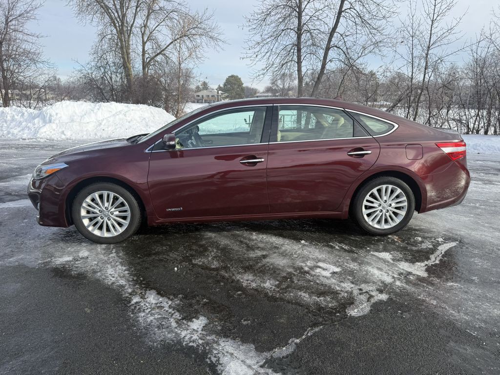 2013 Toyota Avalon Image 2