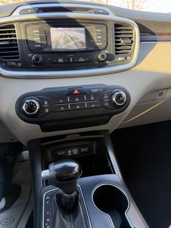 2017 Kia Sorento Image 7