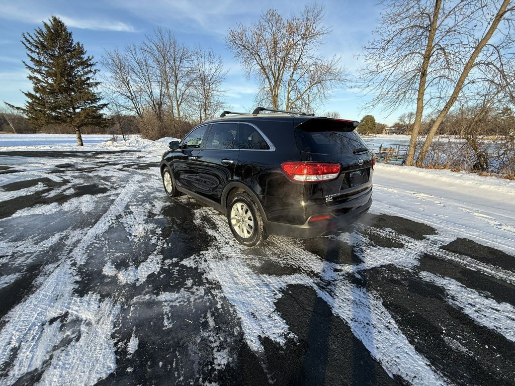 2017 Kia Sorento Image 13