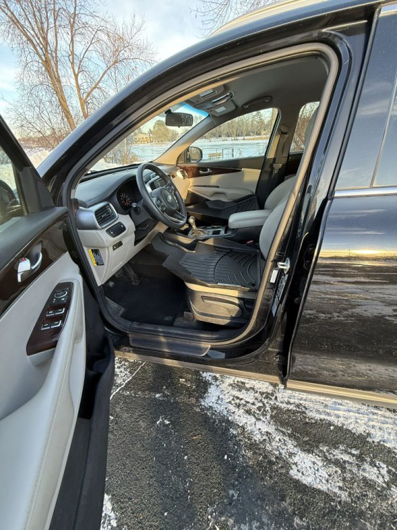 2017 Kia Sorento Image 16