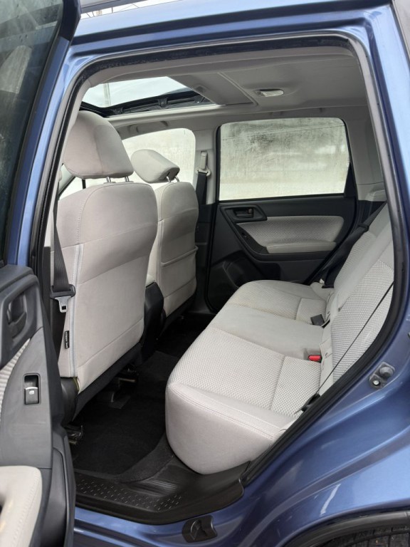 2017 Subaru Forester Image 3