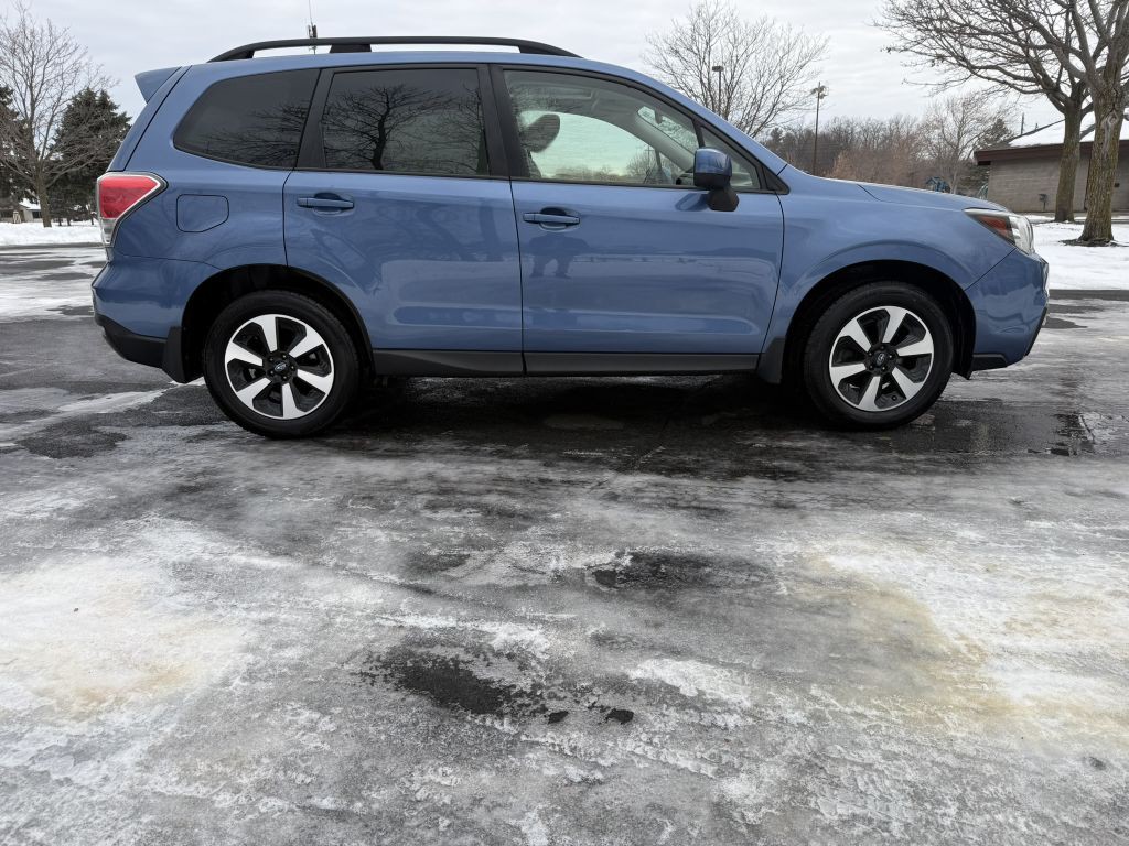 2017 Subaru Forester Image 7