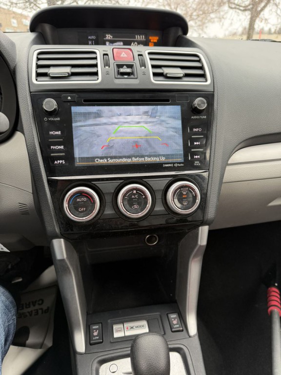 2017 Subaru Forester Image 15