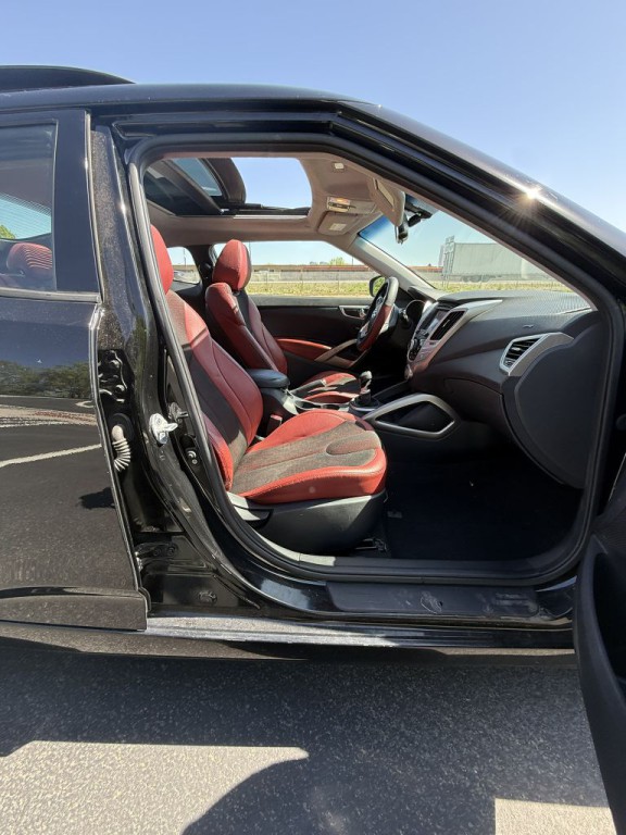 2012 Hyundai Veloster Image 10