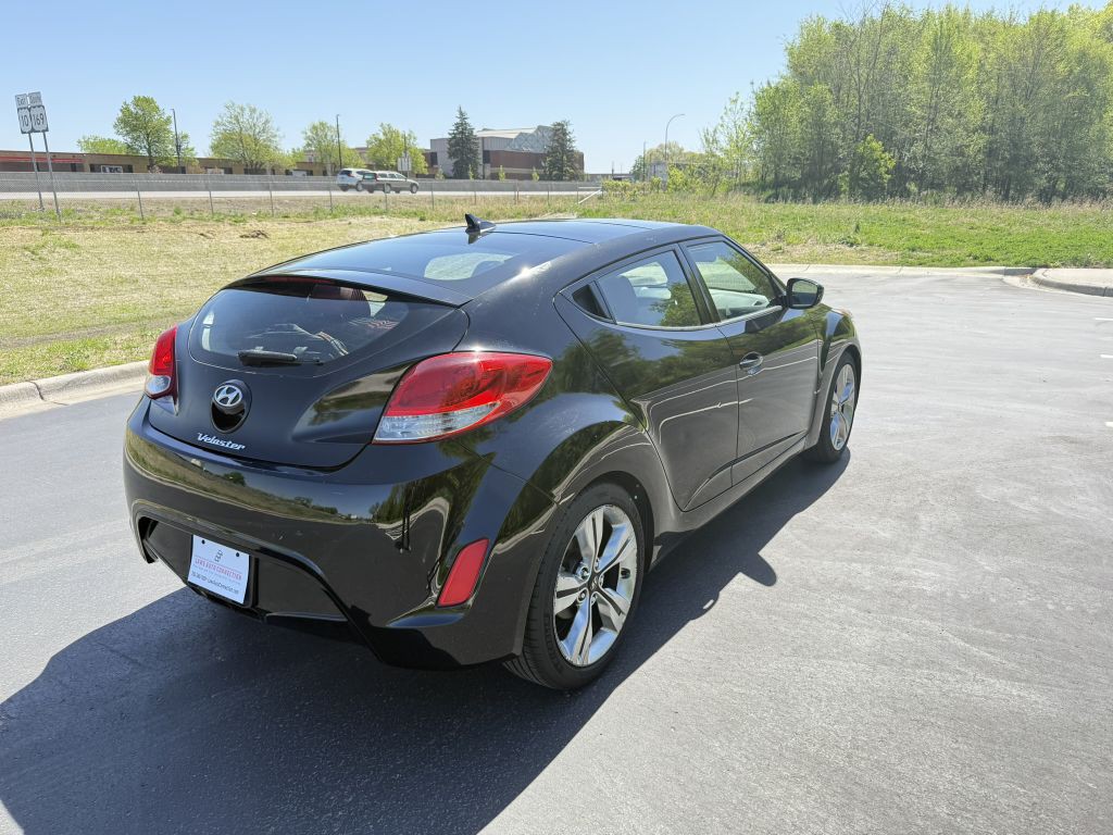 2012 Hyundai Veloster Image 15
