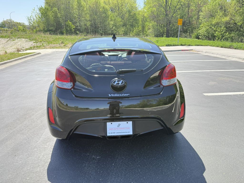 2012 Hyundai Veloster Image 16