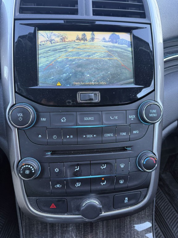 2015 Chevrolet Malibu Image 4