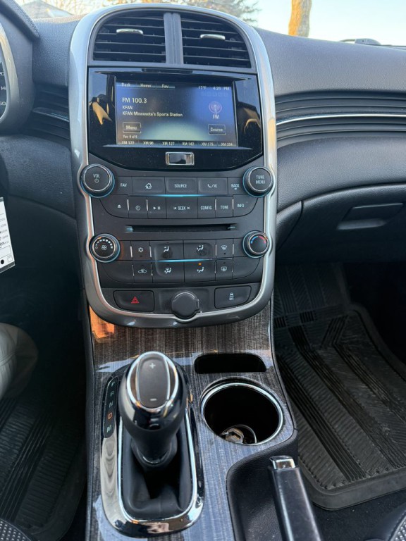 2015 Chevrolet Malibu Image 6