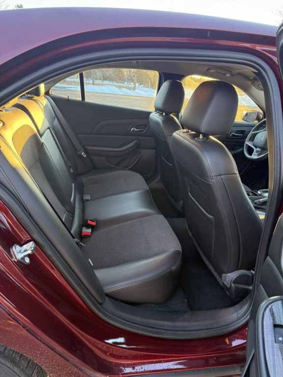 2015 Chevrolet Malibu Image 12