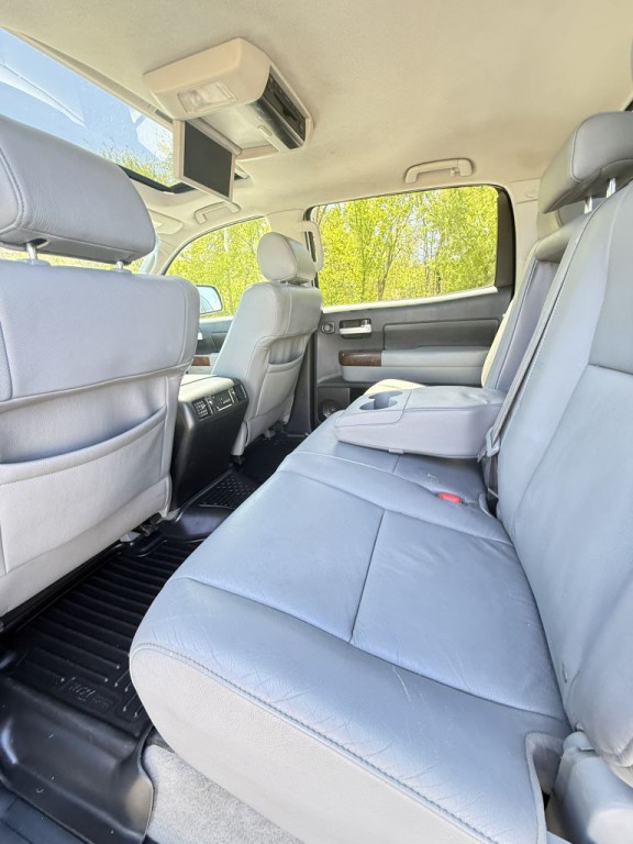 2010 Toyota Tundra Image 16