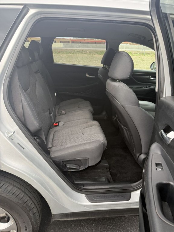 2019 Hyundai Santa Fe Image 16