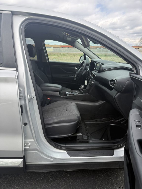 2019 Hyundai Santa Fe Image 17