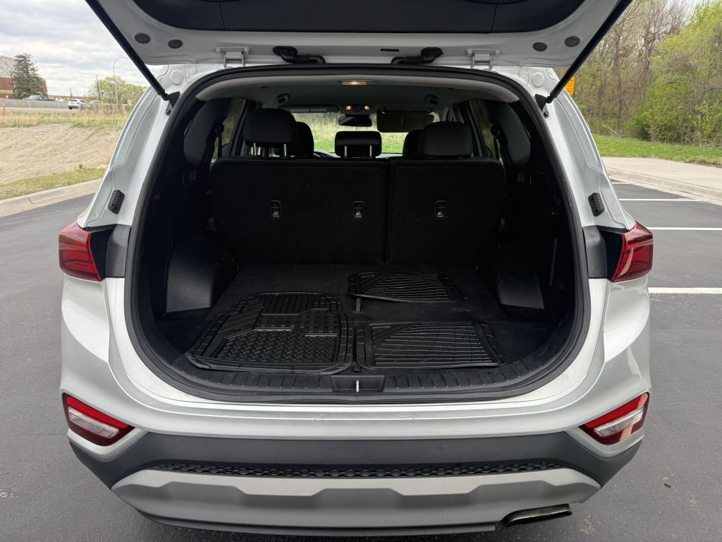 2019 Hyundai Santa Fe Image 18
