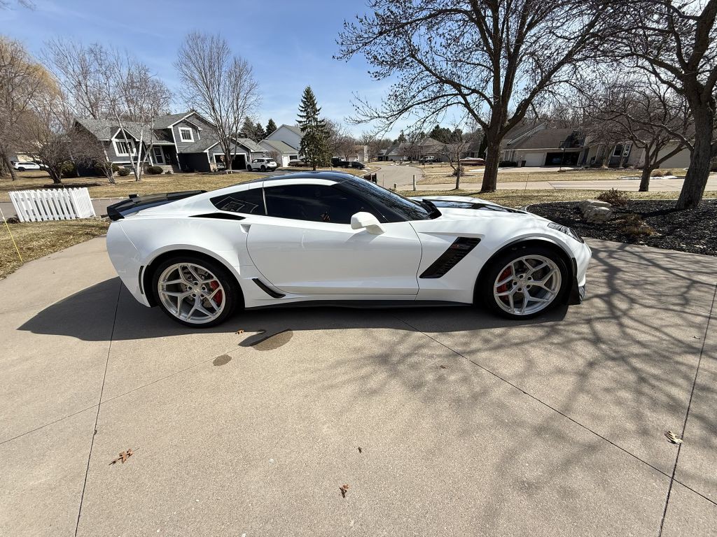 2017 Chevrolet Corvette Image 10