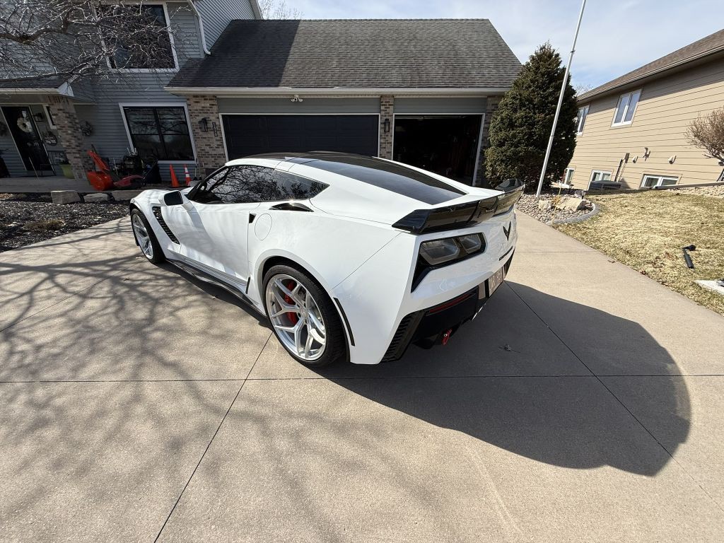 2017 Chevrolet Corvette Image 13