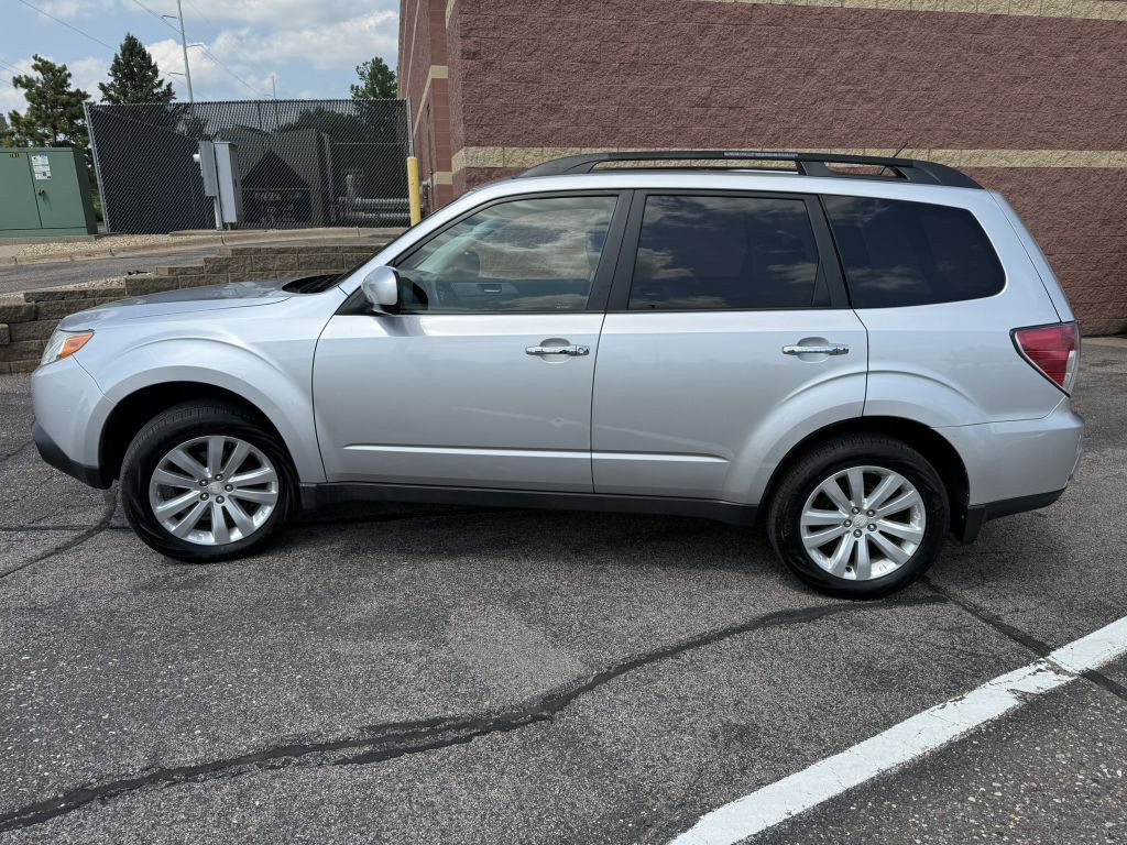 2011 Subaru Forester Image 2