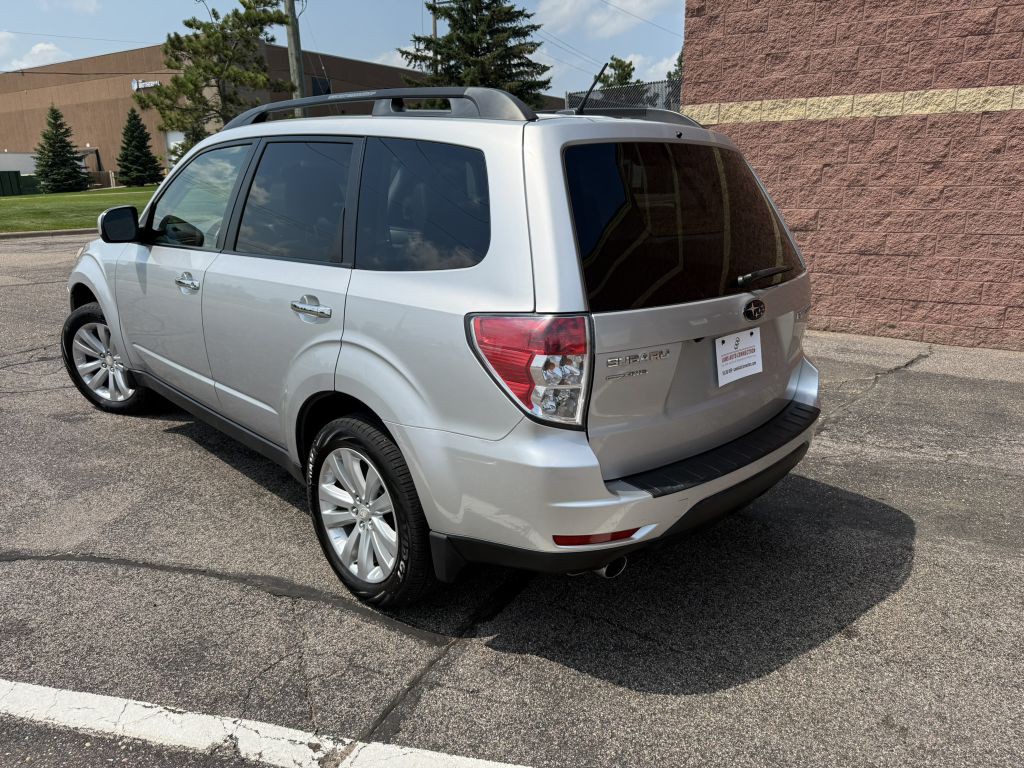 2011 Subaru Forester Image 4