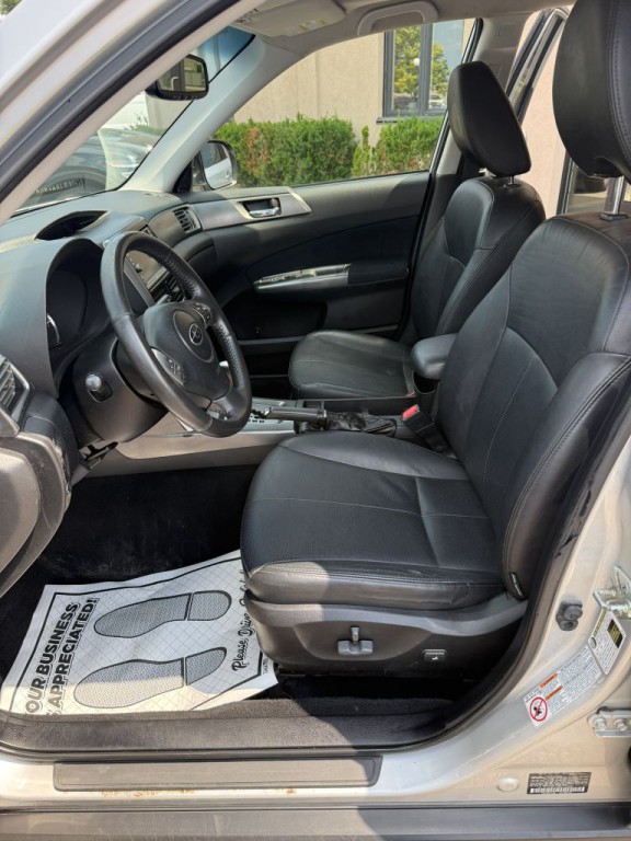 2011 Subaru Forester Image 10