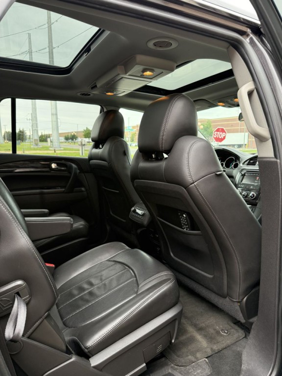 2015 Buick Enclave Image 18