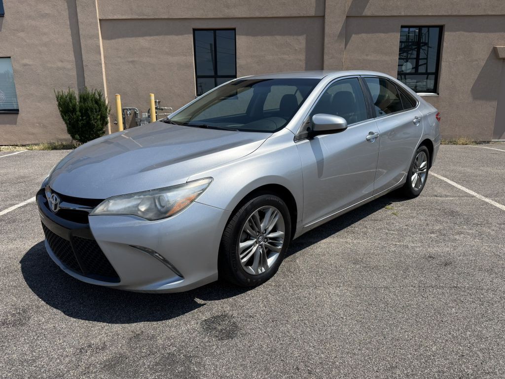 2015 Toyota Camry Image 2