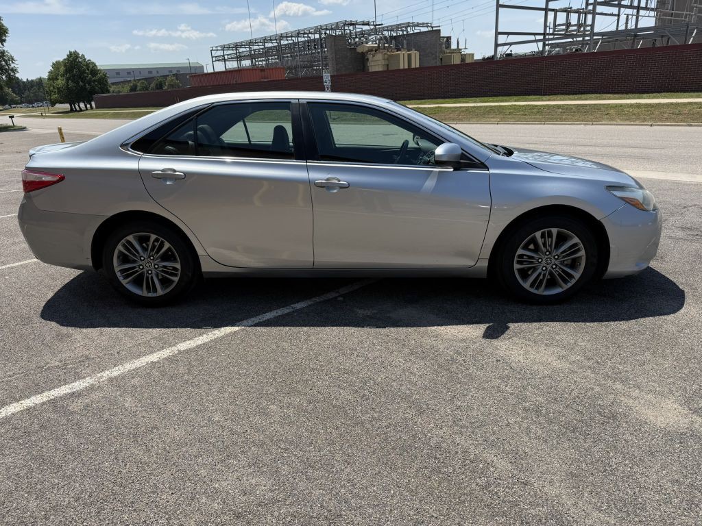 2015 Toyota Camry Image 4
