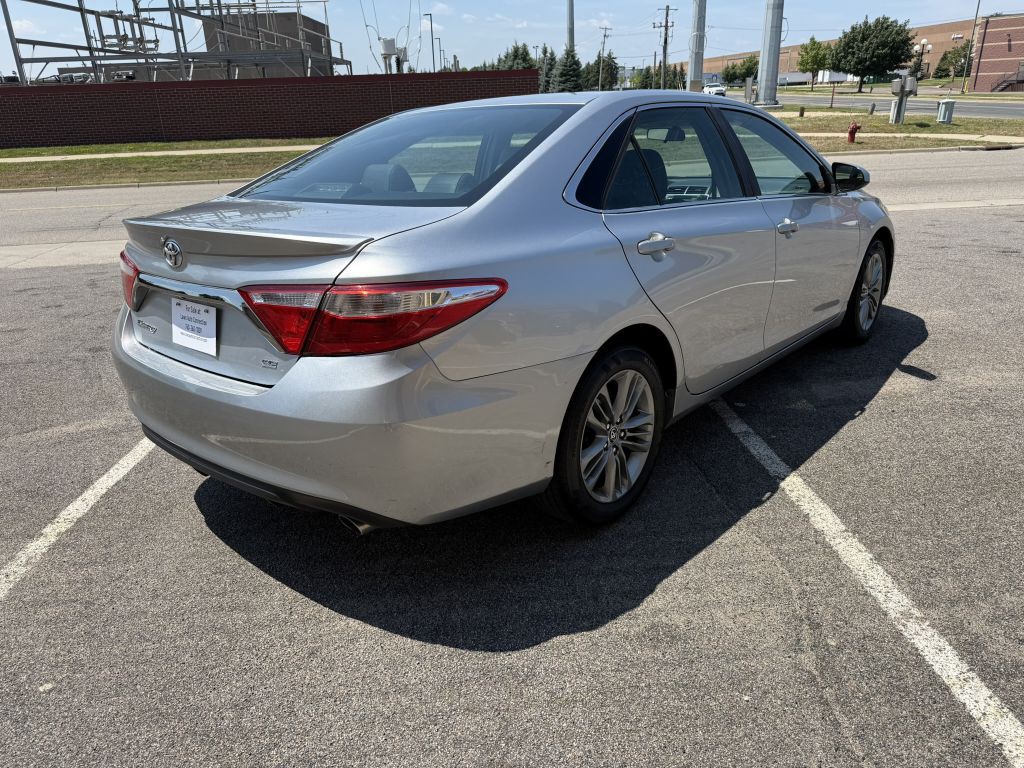 2015 Toyota Camry Image 5