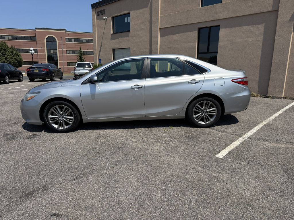 2015 Toyota Camry Image 8
