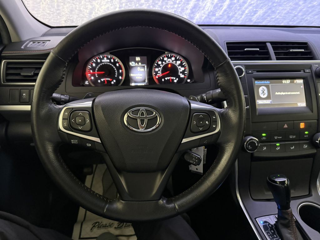 2015 Toyota Camry Image 11