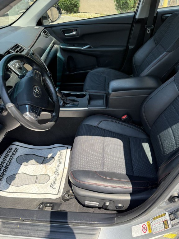 2015 Toyota Camry Image 14